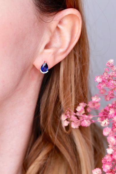 Stud Earrings in 14K/585 White Gold with Sapphires and Diamonds
